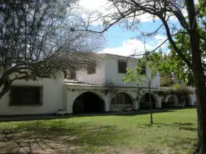 Ashram 2 afuera